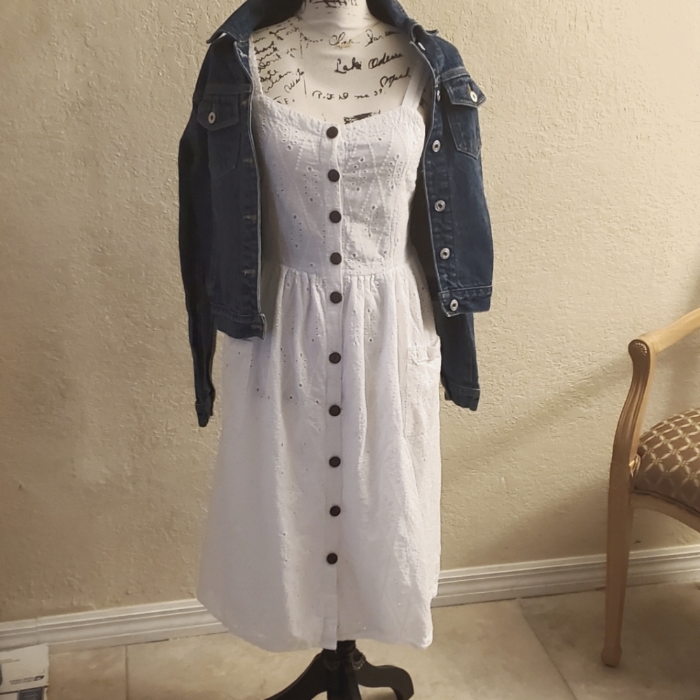 Pretty white spring dress.